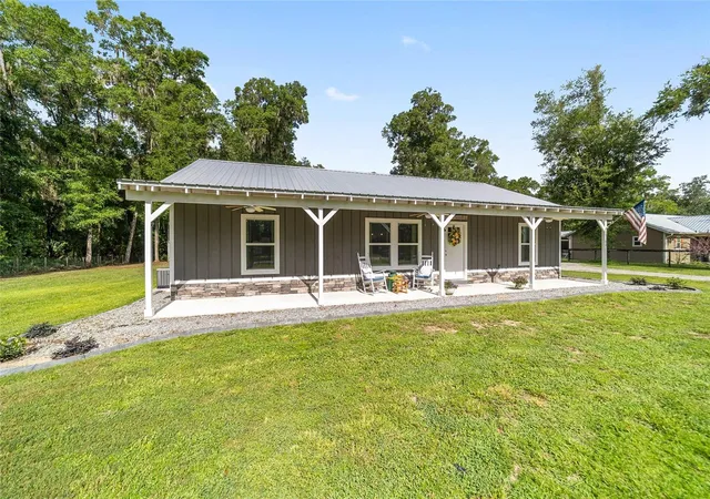 3rd image of 14366 Ne 42Nd Ter, Anthony, FL 32617 | MLS# OM725892