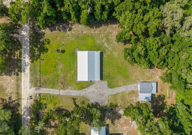 4th image of 14366 Ne 42Nd Ter, Anthony, FL 32617 | MLS# OM725892
