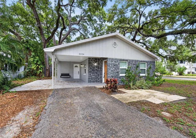 Homes for sale in Tampa, FL | 5326 S Russell St, Tampa, FL 33611 | MLS# TB8515053