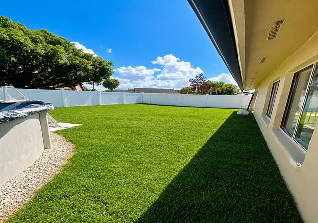 Photo 3 of Single family home for sale at 17 S Flag Dr, Kissimmee, FL 34759 | MLS# A4695750 | Listing updated on 2026-09-01