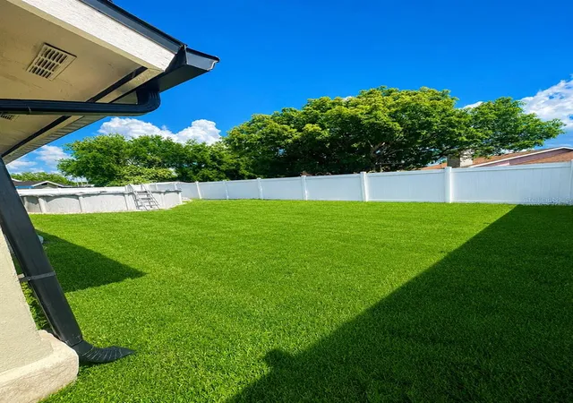 Photo 4 of Single family home for sale at 17 S Flag Dr, Kissimmee, FL 34759 | MLS# A4695750 | Listing updated on 2026-09-01
