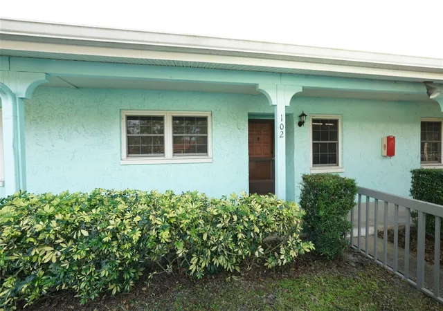 4th image of 2465 Northside Dr #102, Clearwater, FL 33761 | MLS# TB8515059