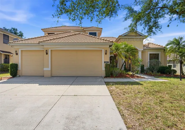 Photo 2 of Single family home for sale at 6611 Chickadee Ln, Lakewood Ranch, FL 34202 | MLS# TB8515061 | Listing updated on 2026-09-01