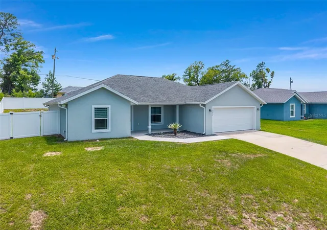 Photo 3 of Sale Pending at 15017 SW 46th Circle, Ocala, FL 34473 | MLS# OM725894 | Listing updated on 2026-10-15