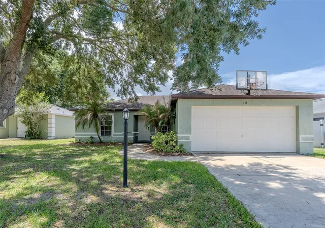 Photo 2 of Single family home for sale at 145 Eagle Point Blvd, Auburndale, FL 33823 | MLS# L4962425 | Listing updated on 2026-10-05