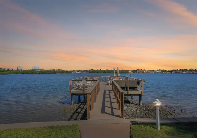 3rd image of 1847 Shore Dr S #711, South Pasadena, FL 33707 | MLS# TB8515080