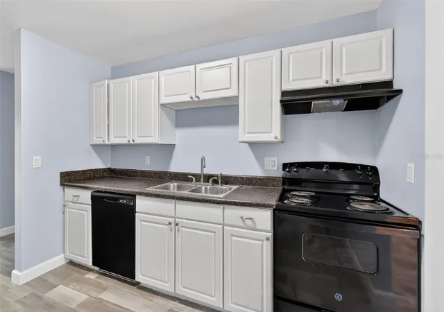 Photo 3 of Sale Pending at 5121 Picadilly Circus Ct, Orlando, FL 32839 | MLS# O6413240 | Listing updated on 2026-09-15