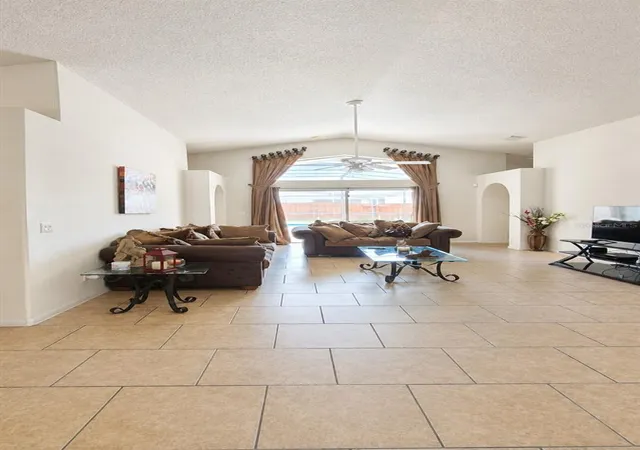 Photo 2 of Single family home for sale at 121 S Roma Way, Kissimmee, FL 34746 | MLS# R4911375 | Listing updated on 2026-10-15