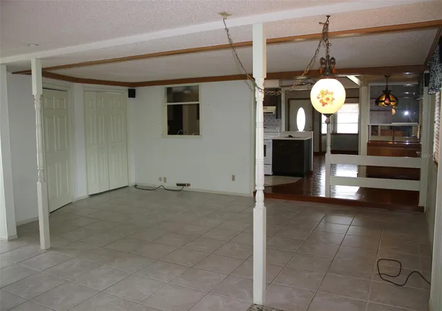 Photo 2 of Single family home for sale at 407 N Pompano Ave, Sarasota, FL 34237 | MLS# A4695772 | Listing updated on 2026-09-19