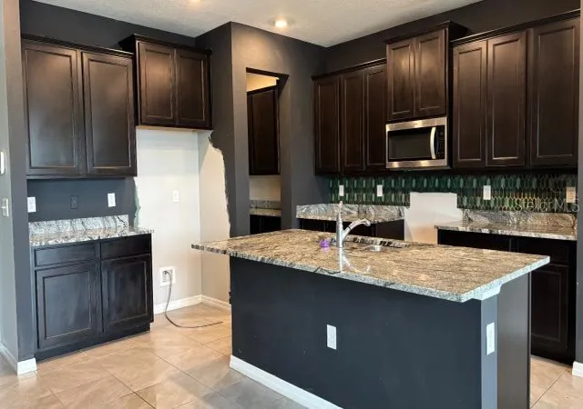 Photo 2 of Single family home for sale at 16453 Woodside Glen, Parrish, FL 34219 | MLS# O6413250 | Listing updated on 2026-10-17