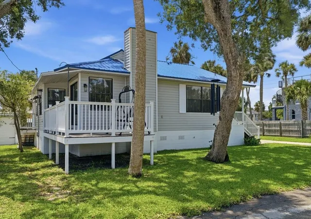 Homes for sale in South Daytona, FL | 105 Mcdonald St, South Daytona, FL 32119 | MLS# V4949432