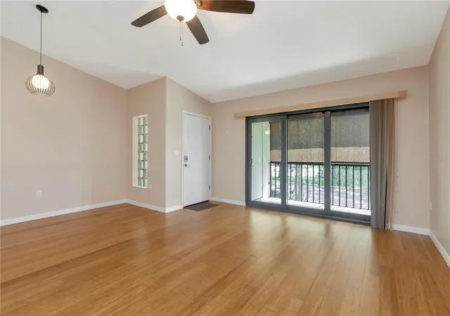 Listing Photo 4 - Condo for sale in building located at 3367 Crystal Ct, PALM HARBOR, FL 34685 - Unit #E