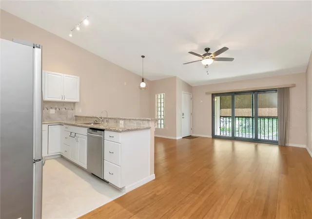 Listing Photo 5 - Condo for sale in building located at 3367 Crystal Ct, PALM HARBOR, FL 34685 - Unit #E