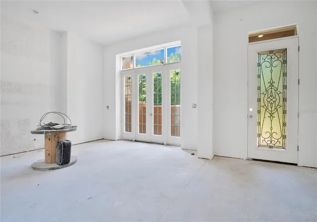 4th image of 818 Lake Agnes Dr, Polk City, FL 33868 | MLS# TB8515132
