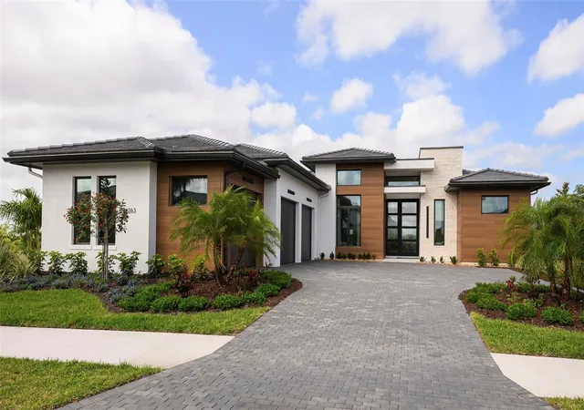 Photo 1 of Single family home for sale at 8613 Sandpoint St, Sarasota, FL 34240 | MLS# A4695779 | Listing updated on 2026-06-06