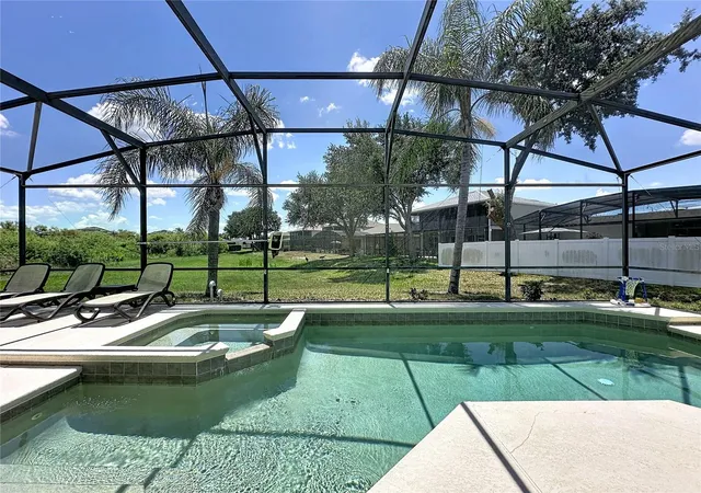 2nd image of 906 Dorset Pl, Davenport, FL 33896 | MLS# S5151161