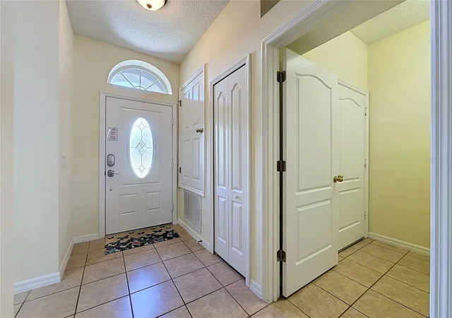 3rd image of 906 Dorset Pl, Davenport, FL 33896 | MLS# S5151161