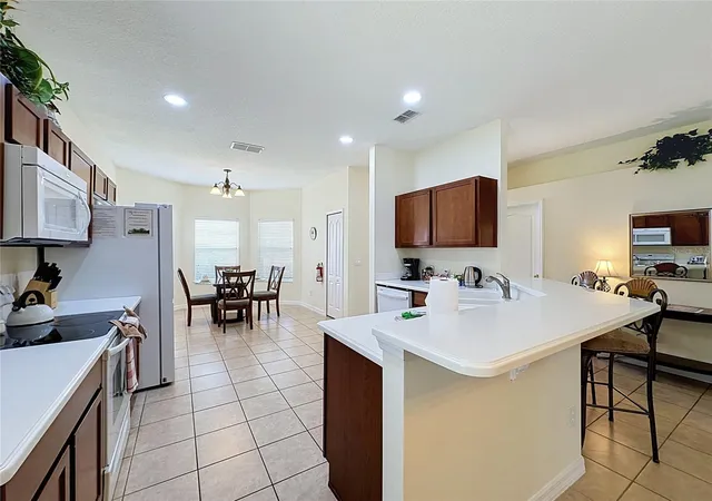 5th image of 906 Dorset Pl, Davenport, FL 33896 | MLS# S5151161