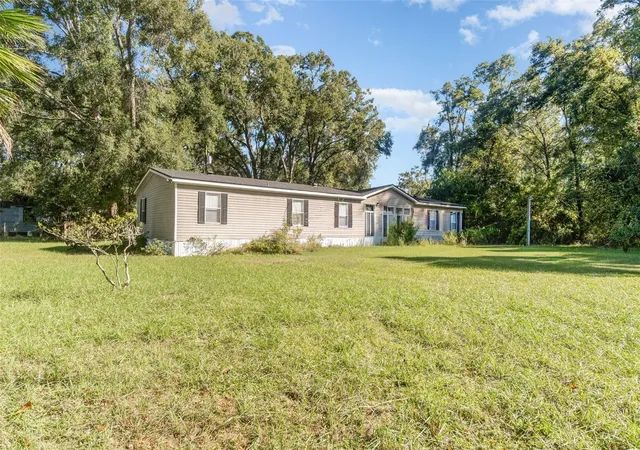 2nd image of 18905 Nw 250th St, High Springs, FL 32643 | MLS# GC540877