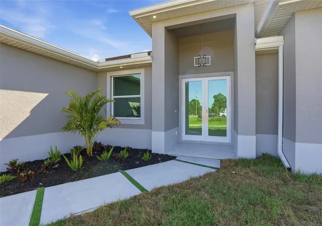 5th image of 429 Palmyra Ave, Lehigh Acres, FL 33974 | MLS# C7526893