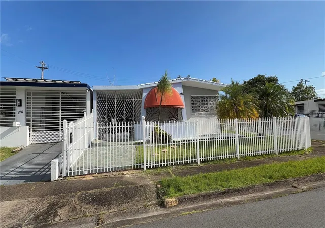 Photo 2 of Single family home for sale at Calle Becasina E-32 Urb Country Clb #926, San Juan, PR 00924 | MLS# PR9121801 | Listing updated on 2026-08-28