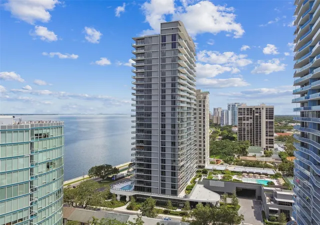 2nd image of 3101 Bayshore Blvd #1402, Tampa, FL 33629 | MLS# TB8515185