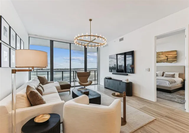 Photo 3 of Condo for sale at 3101 Bayshore Blvd #1402, Tampa, FL 33629 | MLS# TB8515185 | Listing updated on 2026-09-16