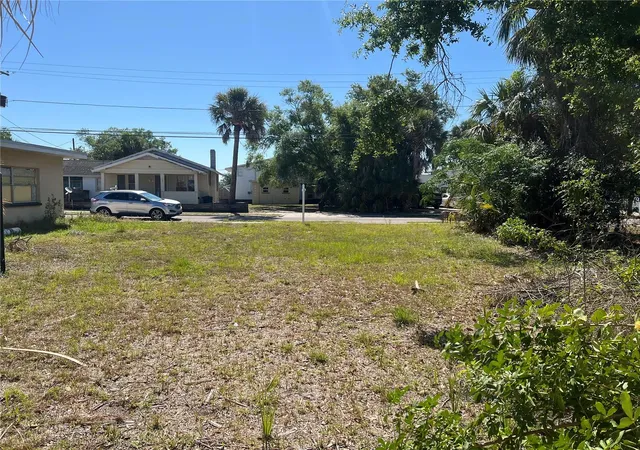 2nd image of 1104 N Garden St, Clearwater, FL 33755 | MLS# TB8515187