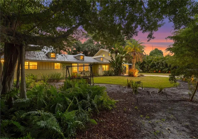 Photo 1 of Single family home for sale at 2480 Alameda Ave, Sarasota, FL 34234 | MLS# A4695803 | Listing updated on 2026-07-30