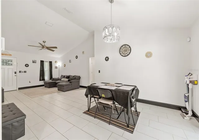 Photo 4 of Single family home for sale at 3781 SE 144th Lane, Summerfield, FL 34491 | MLS# OM725930 | Listing updated on 2026-09-15