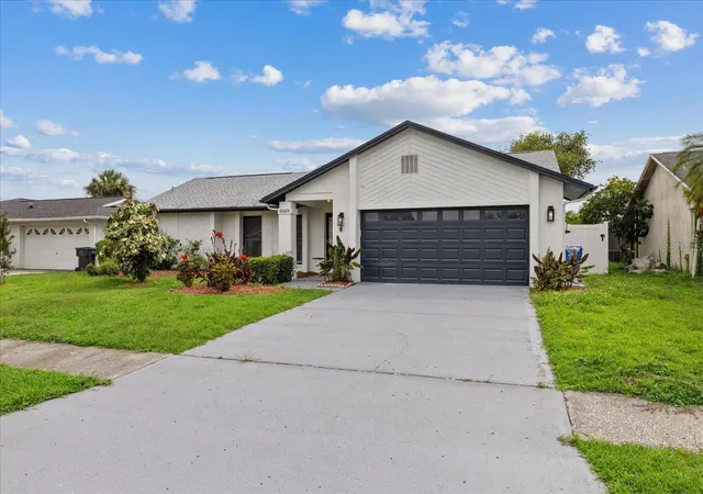 Photo 3 of Single family home for sale at 10609 Out Is Dr, Tampa, FL 33615 | MLS# TB8515198 | Listing updated on 2026-09-21