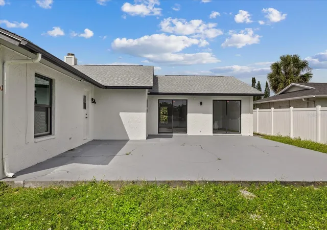 Photo 4 of Single family home for sale at 10609 Out Is Dr, Tampa, FL 33615 | MLS# TB8515198 | Listing updated on 2026-09-21