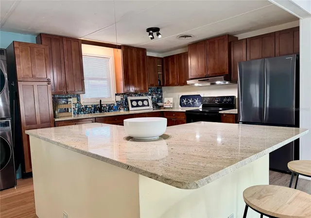Photo 3 of Manufactured home for sale at 9790 66th Street N #100, Pinellas Park, FL 33782 | MLS# TB8515201 | Listing updated on 2026-09-23