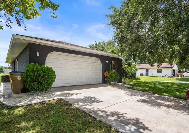 Photo 2 of Single family home for sale at 1177 Liza St, Saint Cloud, FL 34771 | MLS# S5151168 | Listing updated on 2026-10-26