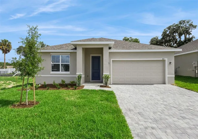 Homes for sale in Grand Island, FL | 3712 Watercliff Cir, Grand Island, FL 32735 | MLS# O6413318