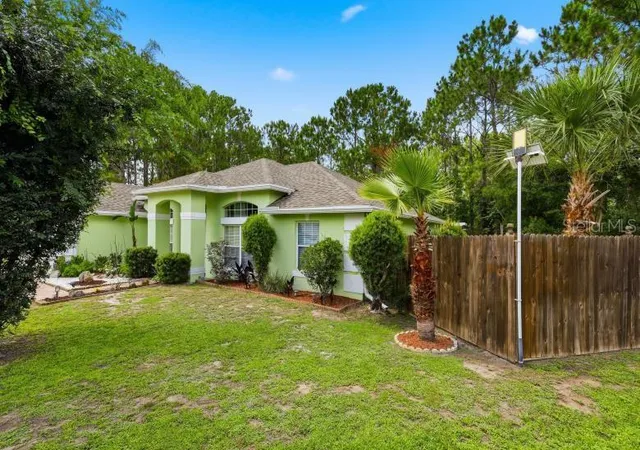 Photo 3 of Single family home for sale at 18 Burton Pl, Palm Coast, FL 32137 | MLS# FC319007 | Listing updated on 2026-10-13