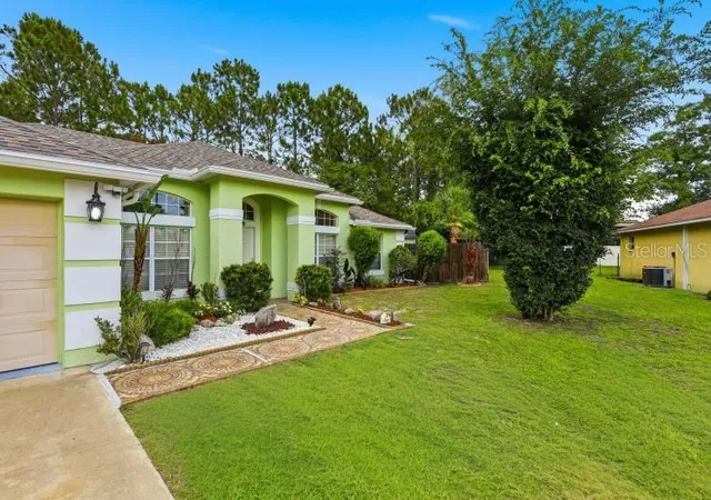 Photo 3 of Single family home for sale at 18 Burton Pl, Palm Coast, FL 32137 | MLS# FC319007 | Listing updated on 2026-10-13