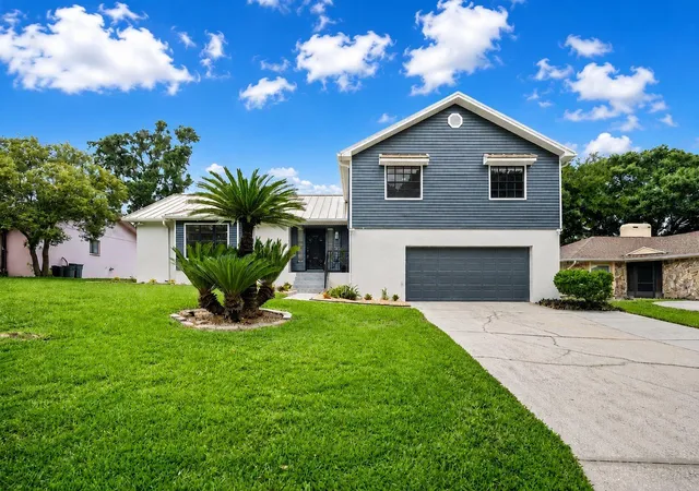Photo 1 of Single family home for sale at 3829 Eric Ct, Lakeland, FL 33813 | MLS# L4962432 | Listing updated on 2026-09-26