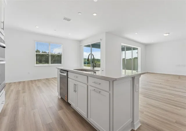 4th image of 1754 Ruby Ln, Lake Alfred, FL 33850 | MLS# TB8515226