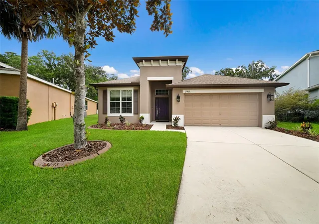 3rd image of 17463 New Cross Cir, Lithia, FL 33547 | MLS# A4695815