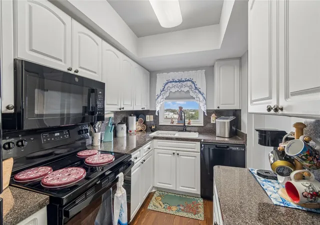 4th image of 4939 Floramar Ter #610, New Port Richey, FL 34652 | MLS# W7886368