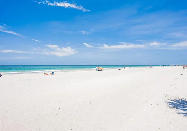 2nd image of 17334 Gulf Blvd, NORTH REDINGTON BEACH, FL 33708