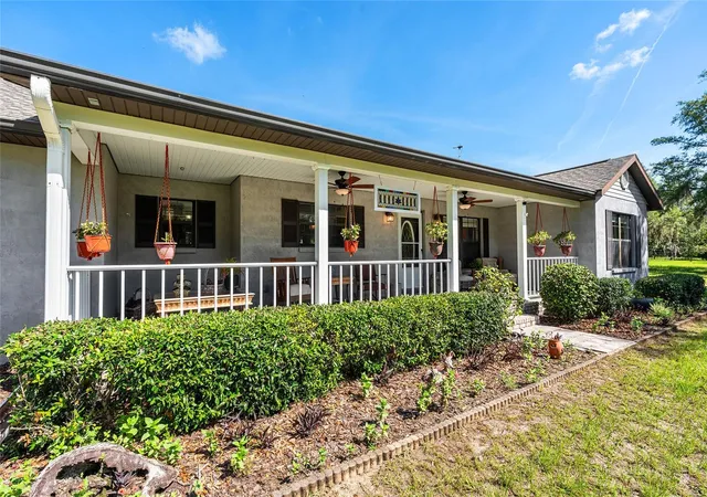 Homes for sale in Morriston, FL | 10871 Se County Road 336, Morriston, FL 32668 | MLS# OM725937