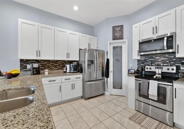 Photo 3 of House for sale at 1028 Green Gate Blvd, Groveland, FL 34736 | MLS# G5113258 | Listing updated on 2026-10-05