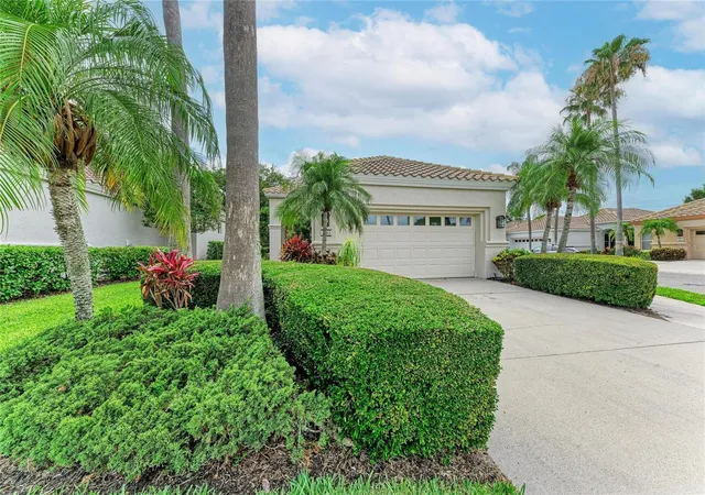 Photo 1 of Single family home for sale at 3883 Alamanda Dr, Sarasota, FL 34238 | MLS# A4695839 | Listing updated on 2026-08-27