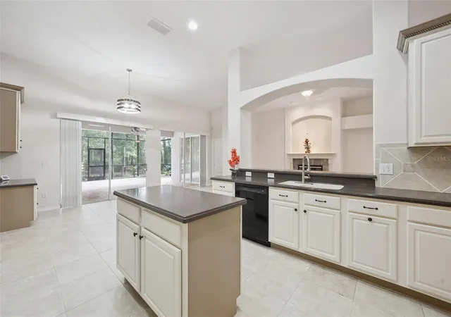 5th image of 597 Sand Wedge Loop, Apopka, FL 32712 | MLS# O6413410