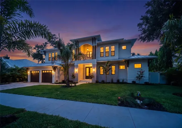 Photo 3 of Single family home for sale at 3800 Flores Ave, Sarasota, FL 34239 | MLS# A4695844 | Listing updated on 2026-10-06