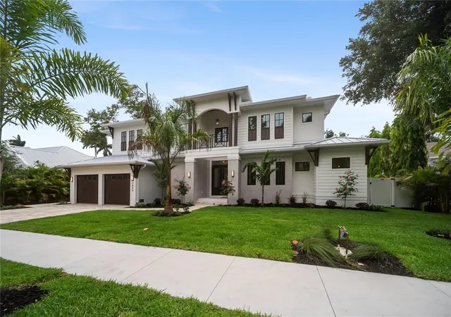 Photo 4 of Single family home for sale at 3800 Flores Ave, Sarasota, FL 34239 | MLS# A4695844 | Listing updated on 2026-10-06