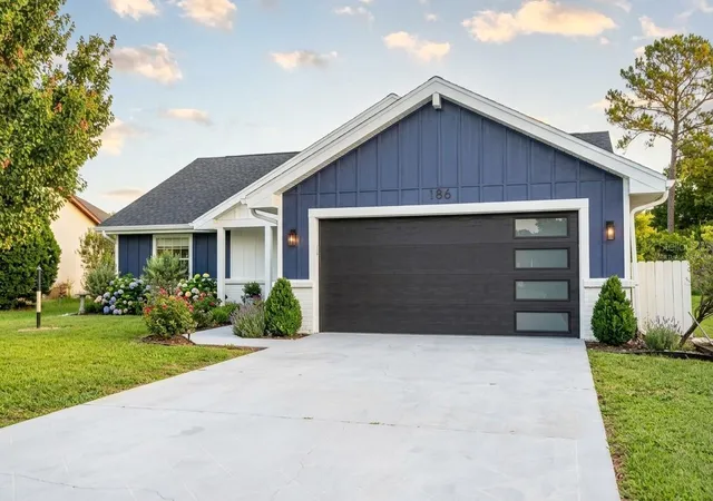 Photo 3 of Single family home for sale at 186 Westhampton Dr, Palm Coast, FL 32164 | MLS# FC319013 | Listing updated on 2026-10-17