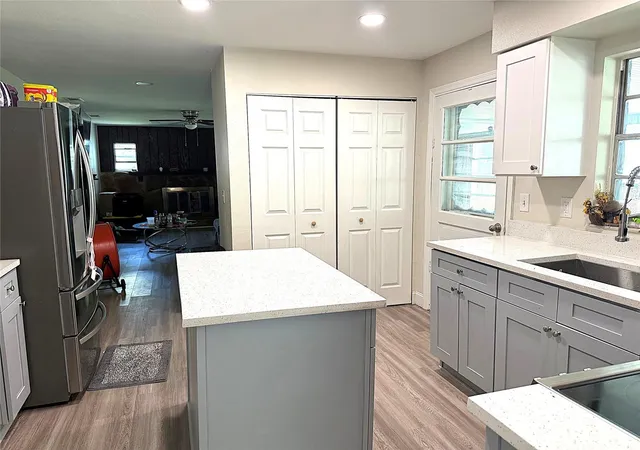 Photo 3 of Single family home for sale at 39246 Lizabeth Cir, Zephyrhills, FL 33542 | MLS# TB8515325 | Listing updated on 2026-07-23